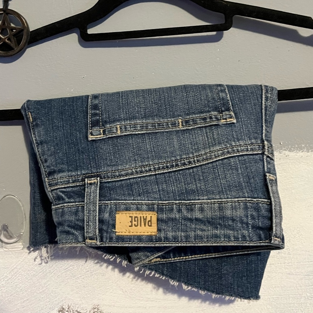 Jean cut offs mild distress